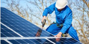 Installation Maintenance Panneaux Solaires Photovoltaïques à Saulges